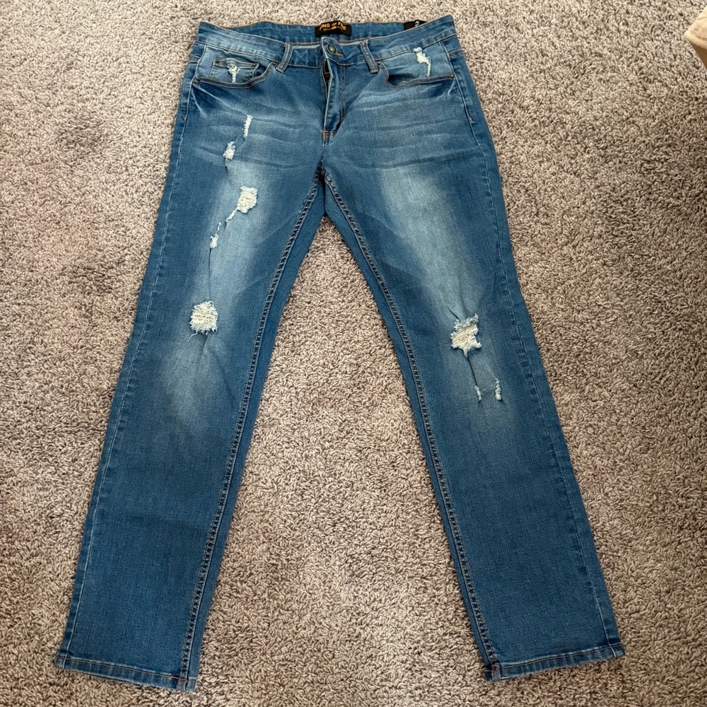 Men's Distressed Denim Jeans- size 33x30